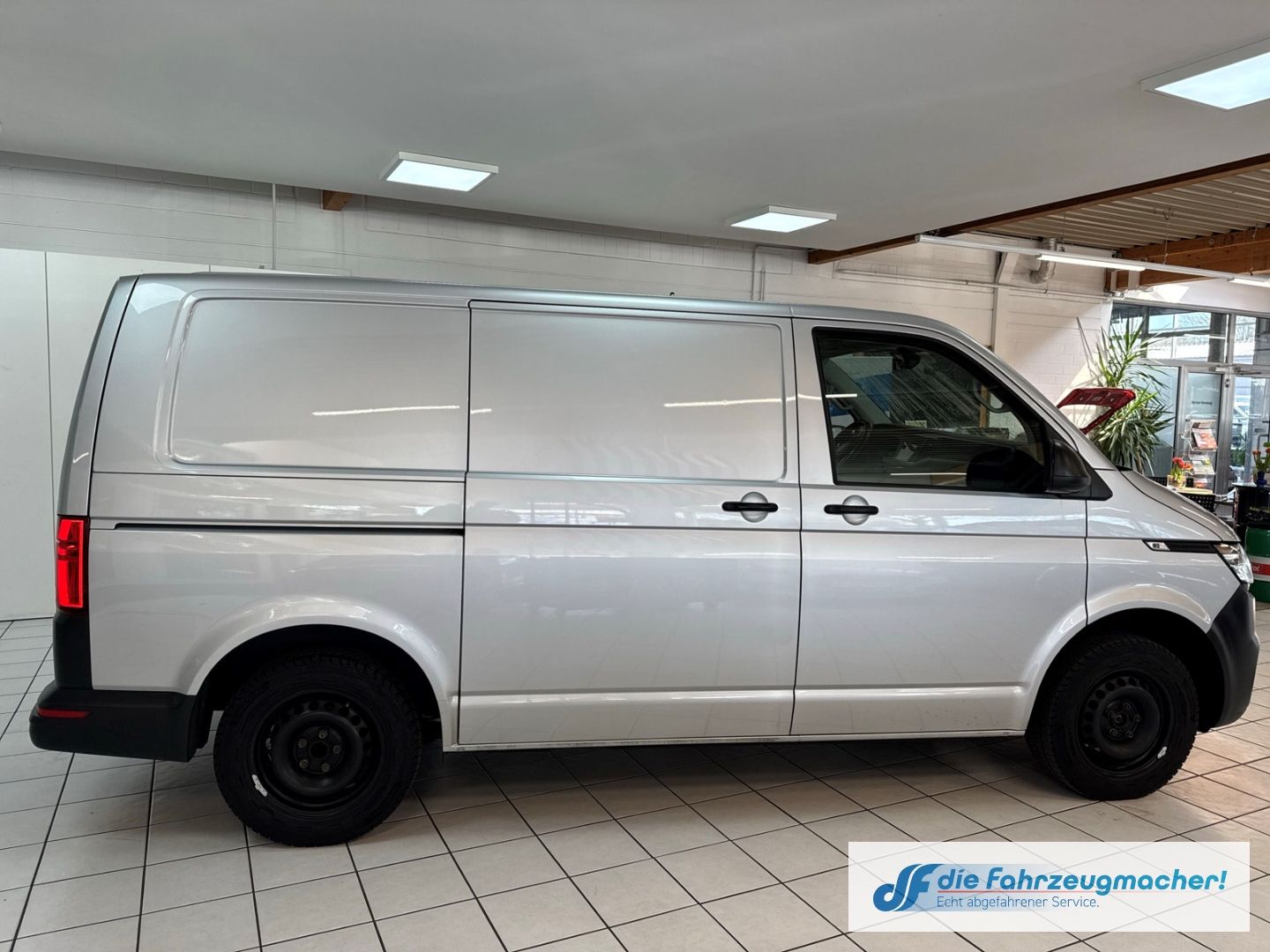 Fahrzeugabbildung Volkswagen Transporter T6.1 Kasten Navi LED CarPlay *EXPOR