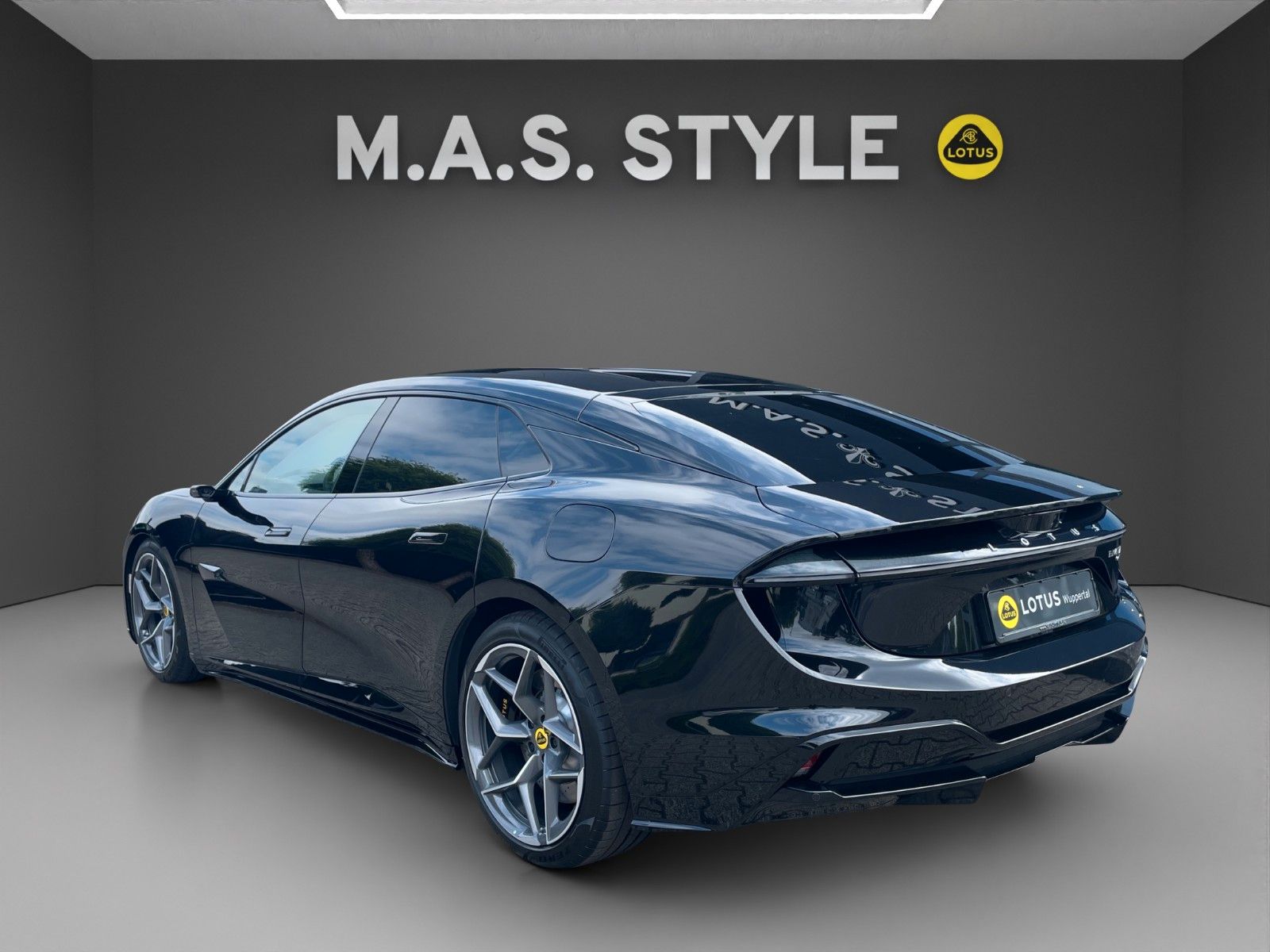 Fahrzeugabbildung Lotus Emeya 600 Sport SE Innen Gold Carbon Sitzschalen