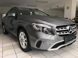 Mercedes-Benz GLA 180/Automatik/ Teileder/Navi - Mercedes-Benz GLA 180: Limousine