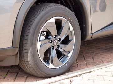Nissan X-Trail - 8