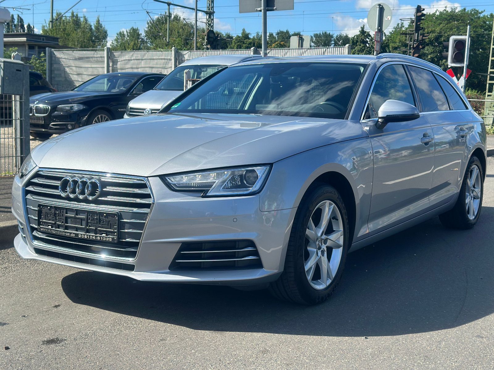 Fahrzeugabbildung Audi A4 2.0 TDI AVANT SPORT PAKET*MOD.2018+AHK*
