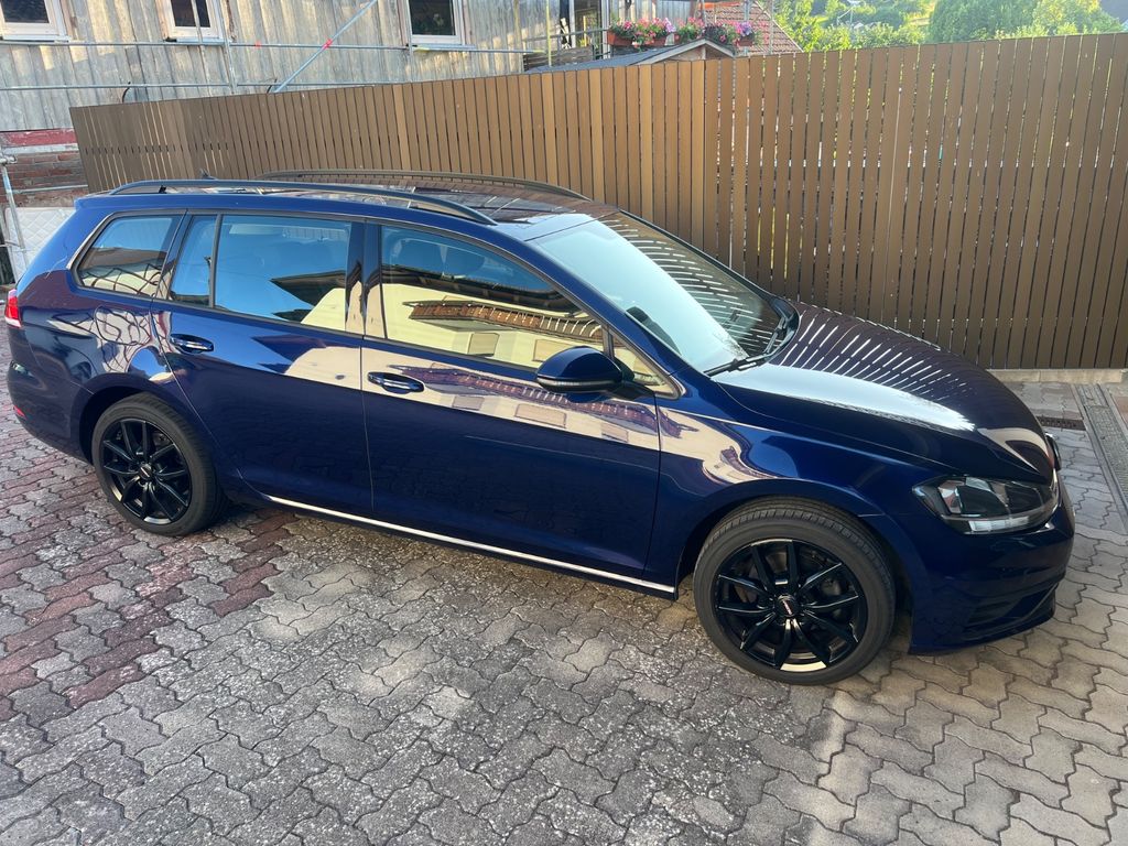 Image of Volkswagen Golf