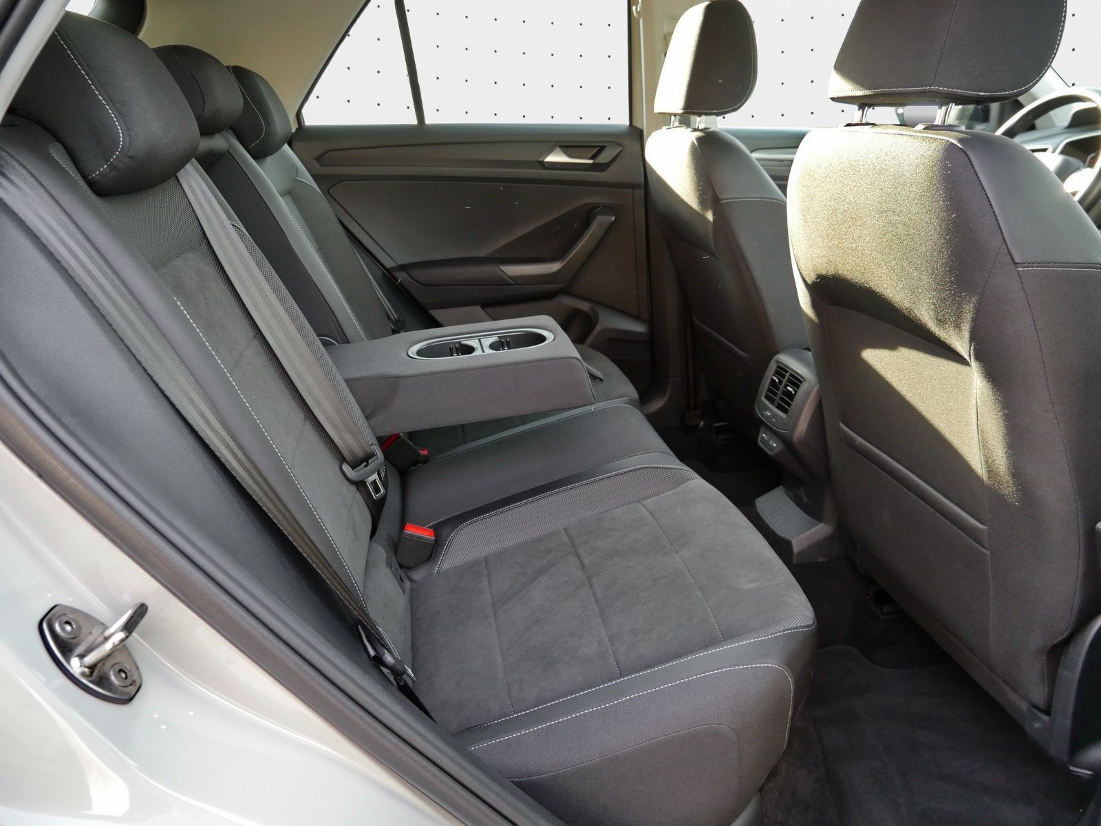 Volkswagen T-Roc - Bild 16