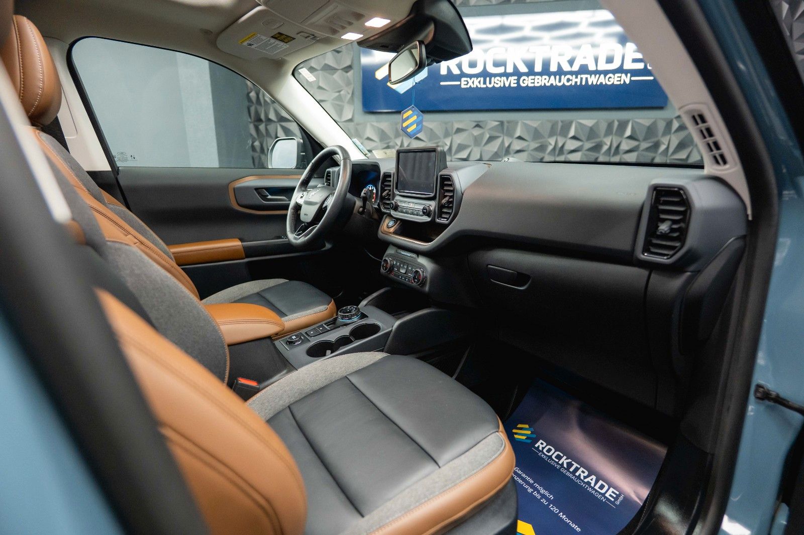 Fahrzeugabbildung Ford Bronco Sport 4x4 Outer Banks *LED*CarPlay*Pano*