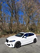 BMW 118i M Sport"Head Up*Pano*Sitze el.*LED"8xRäder - BMW: Xr