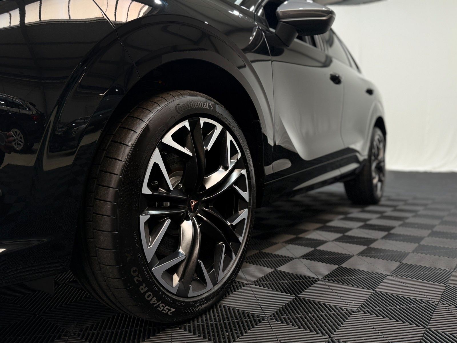 Fahrzeugabbildung CUPRA Terramar 2.0 TSI - 4Drive - VZ - DSG
