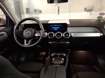 Fahrzeugabbildung Mercedes-Benz GLB 200 4M Style+StandH+Distr+RKamera+Augment