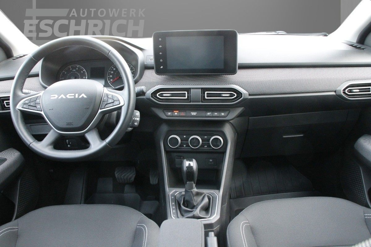 Fahrzeugabbildung Dacia Sandero Expression TCe 90 CVT