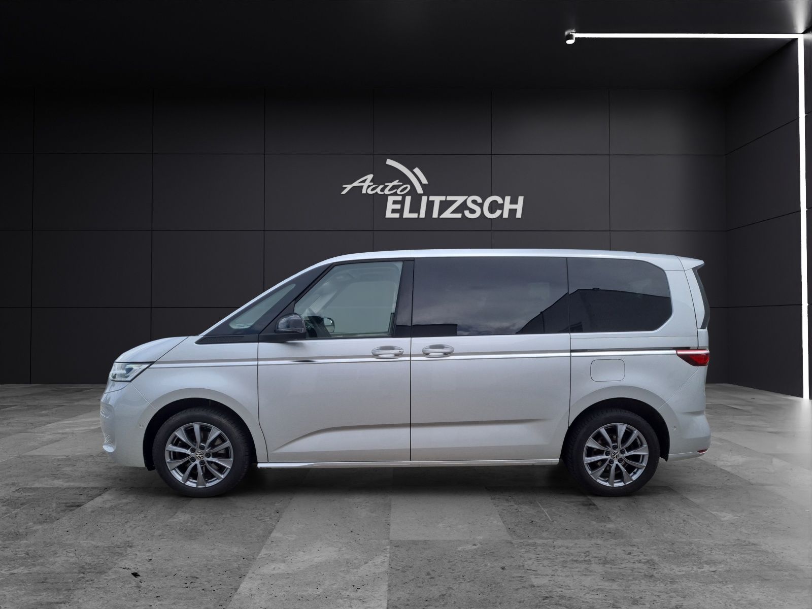 Fahrzeugabbildung Volkswagen T7 Multivan TSI DSG Style STH MATRIX ACC PANO NA