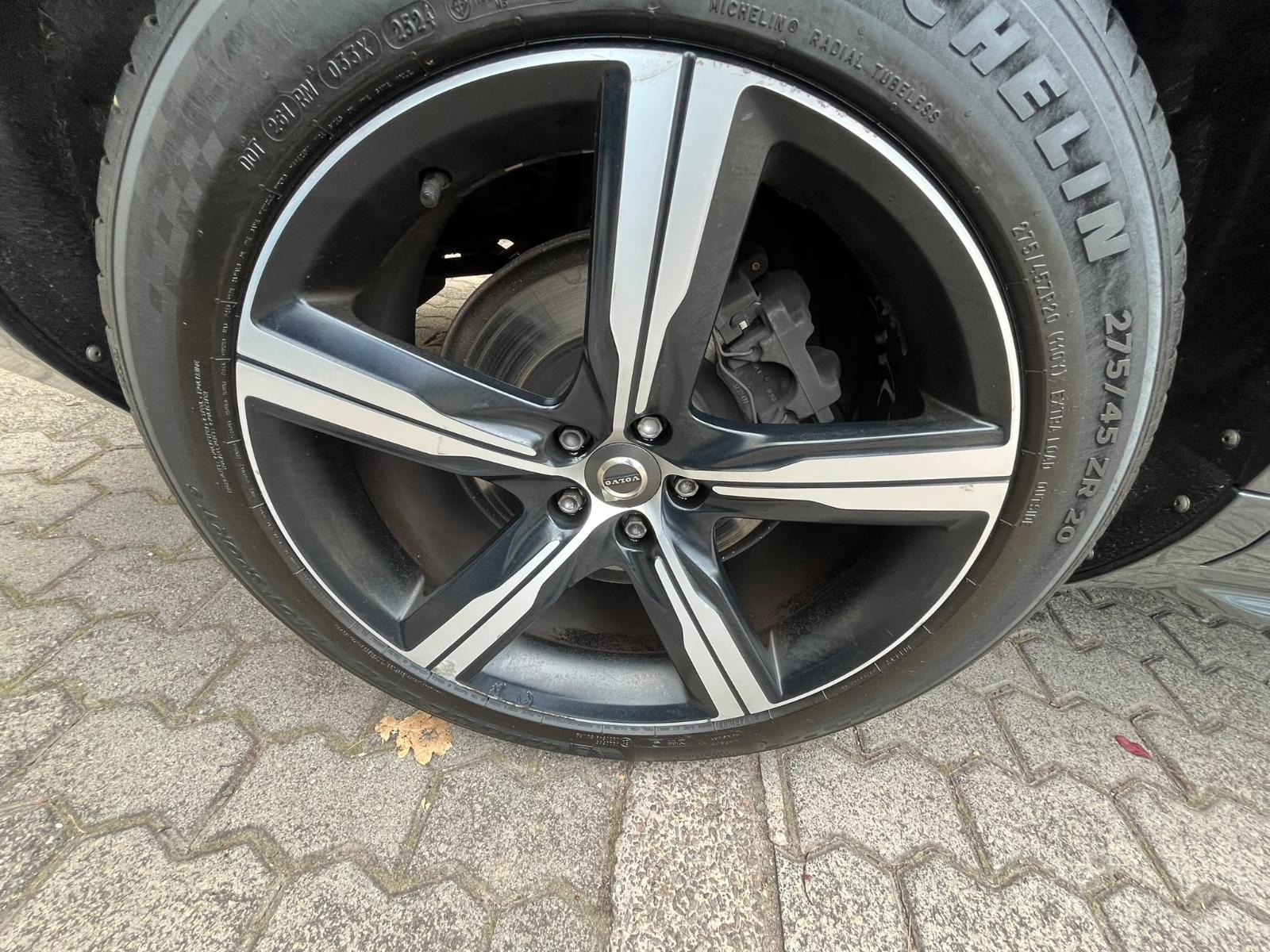 Volvo XC90 R Design AWD 7.Sitze Panorama, Leder