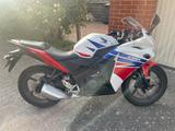 Honda CBR 125R - HONDA 125