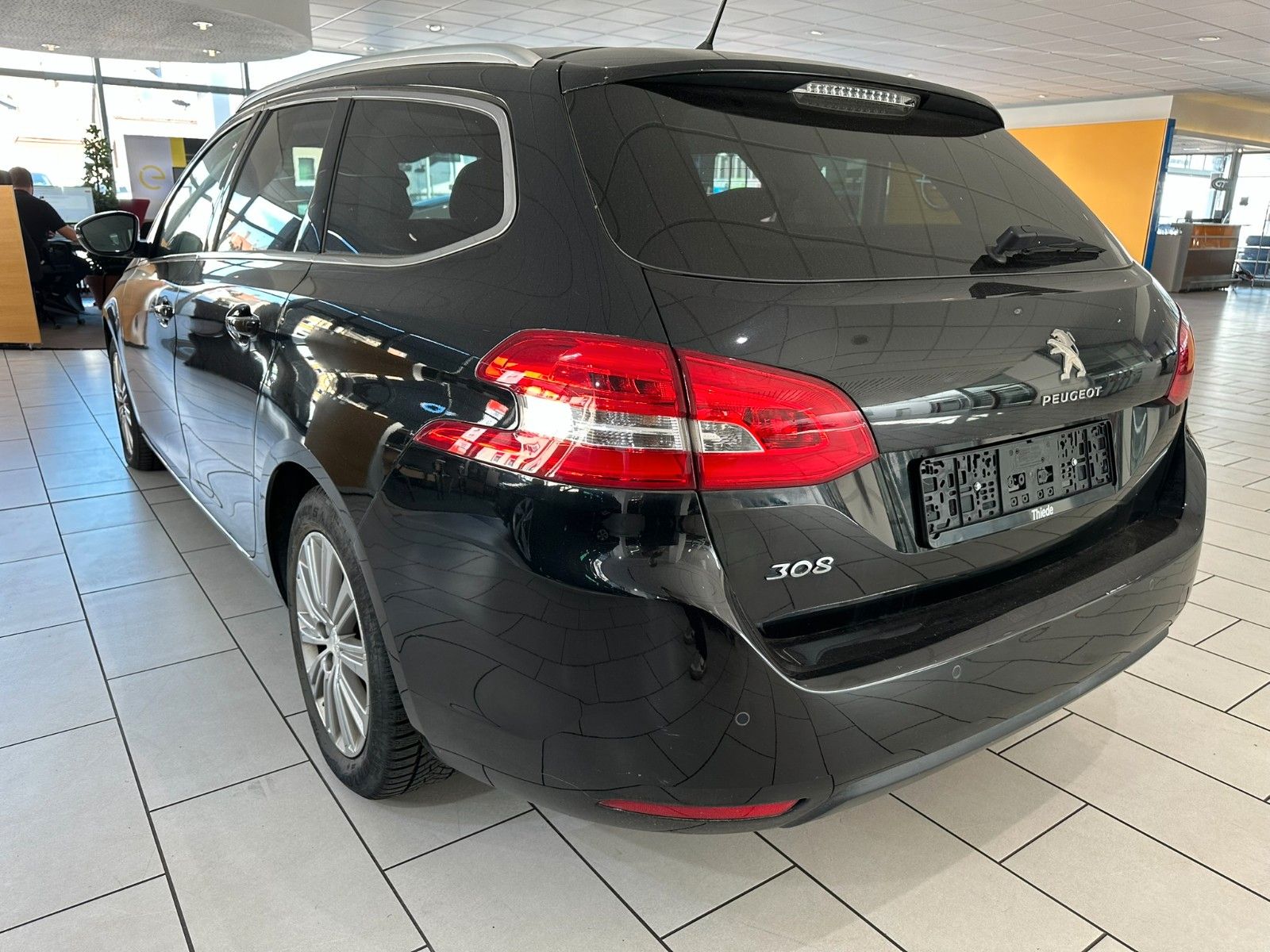 Fahrzeugabbildung Peugeot 308 SW Allure 1.5D NAVI/LED/PDC/ALU/R´CAM