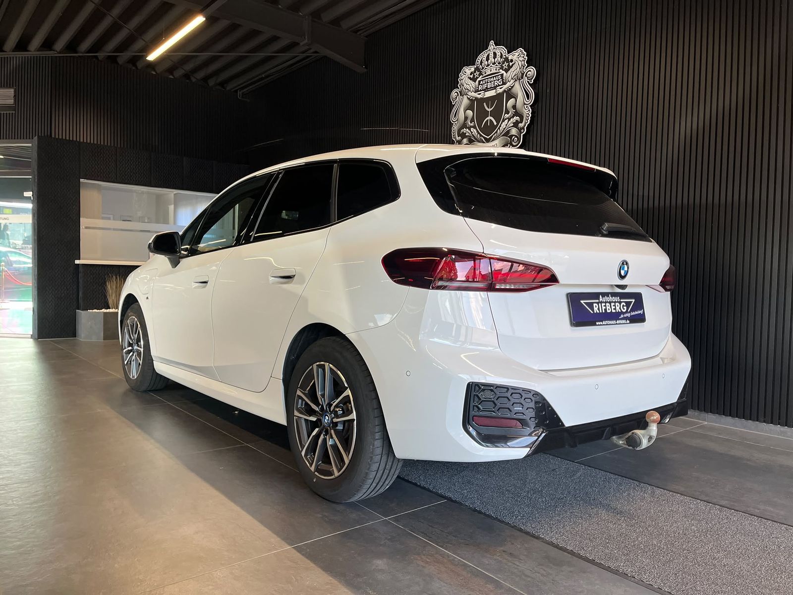 BMW 225 Active Tourer e xDrive M-Sport AHK/LiveCockp imagem 3