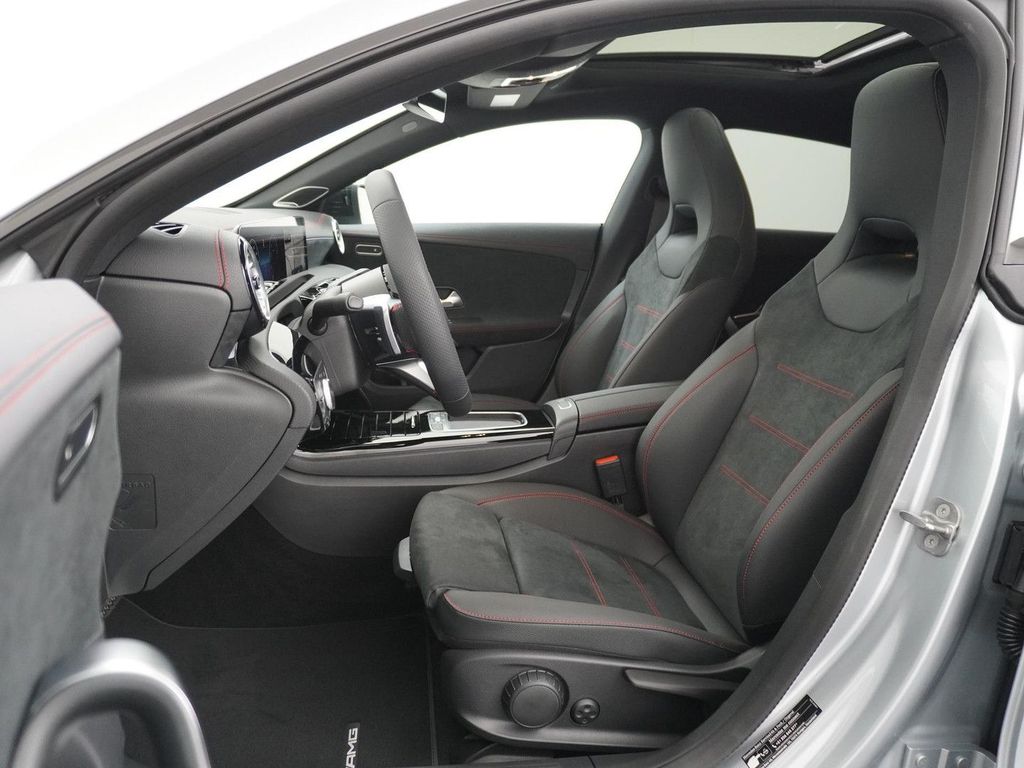 Mercedes-Benz CLA 180 Shooting Brake Star Edition AMG Line | P