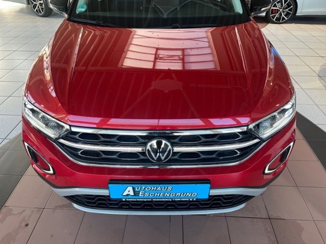 Fahrzeugabbildung Volkswagen T-ROC 1.5 TSI DSG STYLE IQ.LIGHT NAVI AHK KAMERA