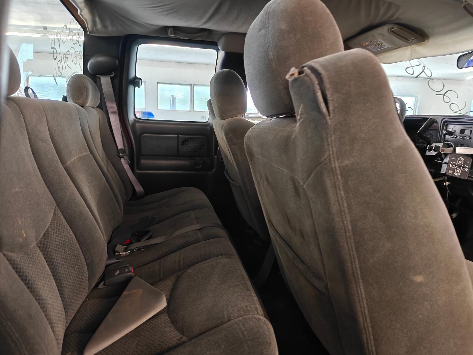 Chevrolet Silverado 2004 — photo 13