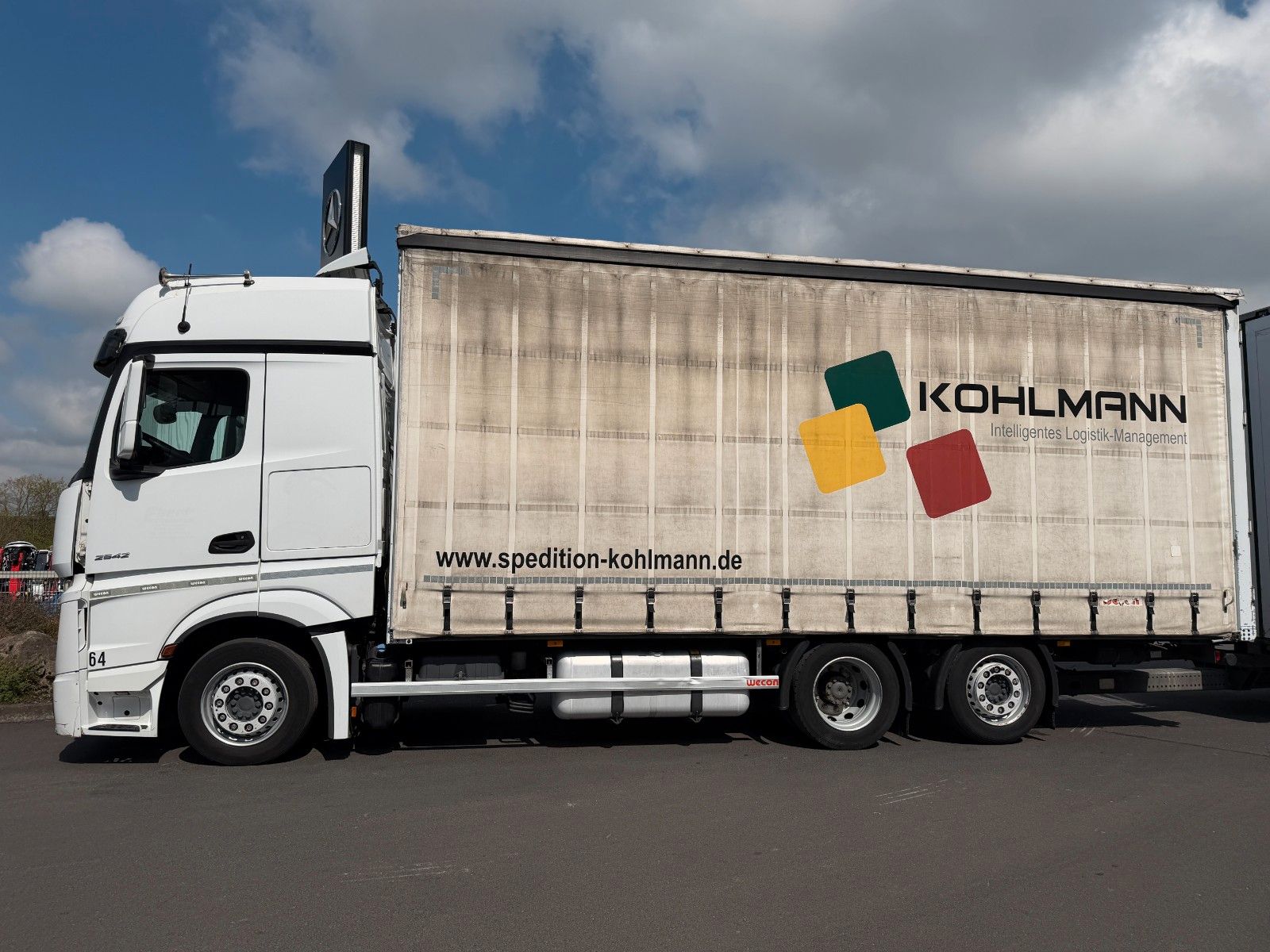 Fahrzeugabbildung Mercedes-Benz Actros 2542 L 6x2 Standklima Retarder