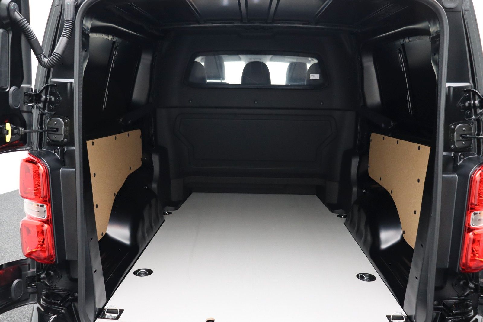 Fahrzeugabbildung Fiat Scudo L3 Multicab XL Diesel 180 AT