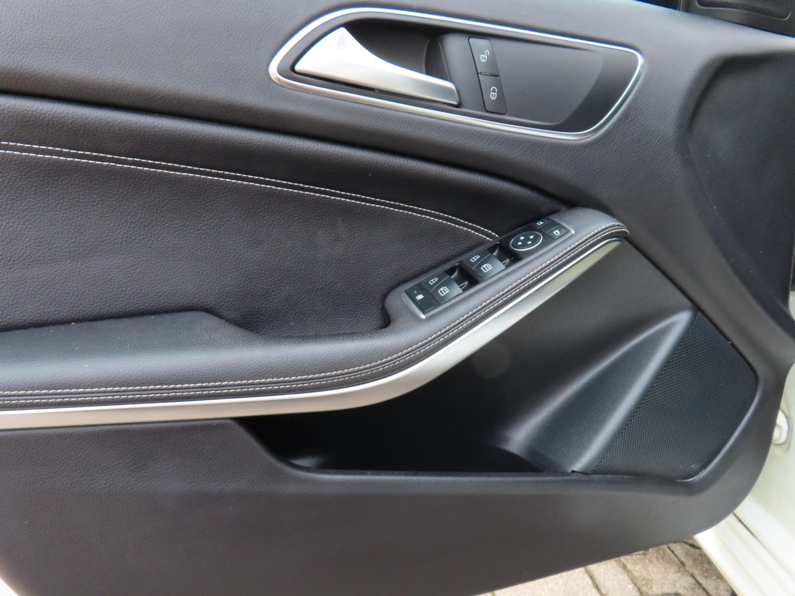 Mercedes-Benz A 250 4MATIC Urban 7G-DCT*Sitzheiz.*Navi*