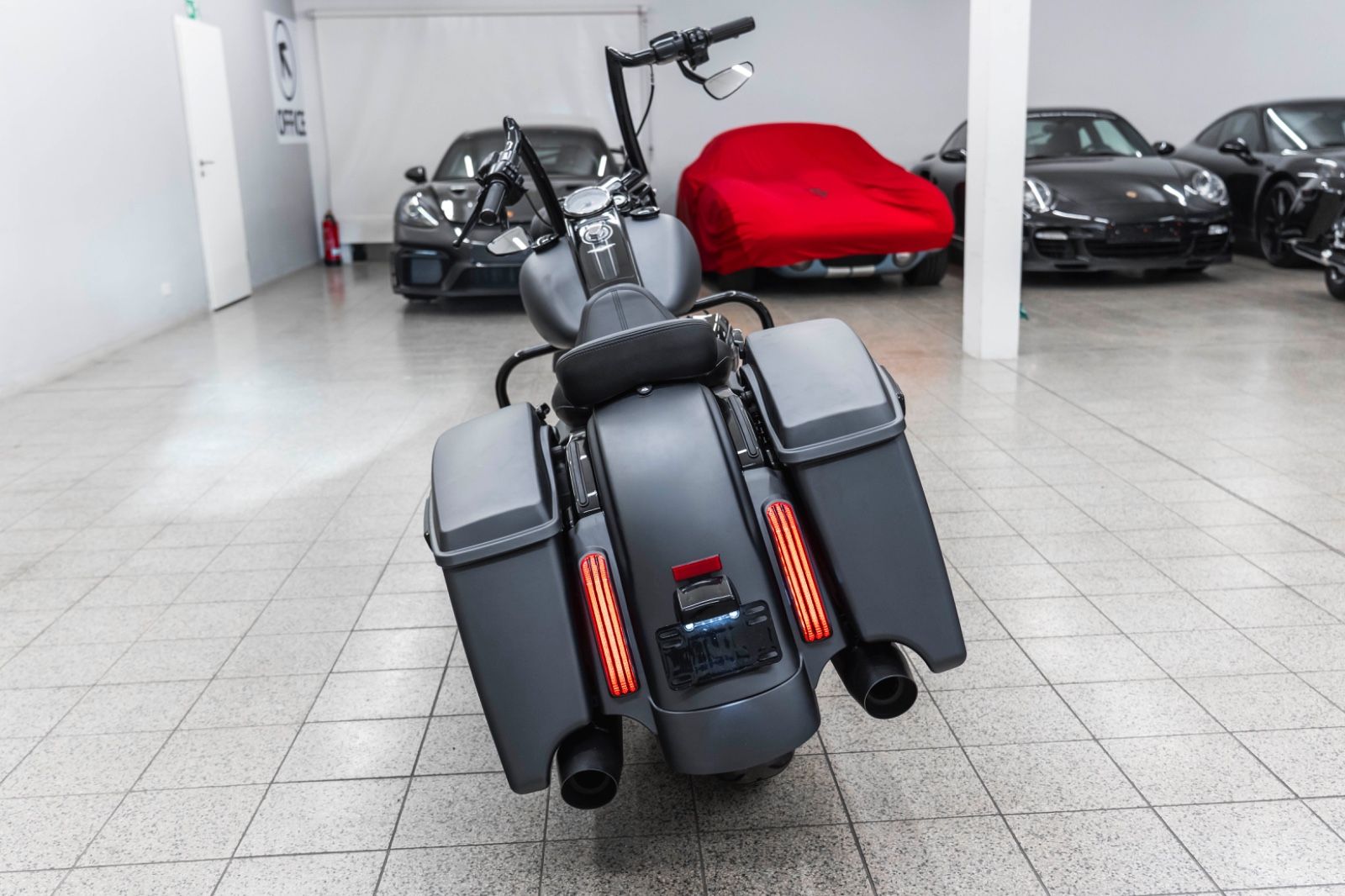 Fahrzeugabbildung Harley-Davidson FLHRXS ROAD KING