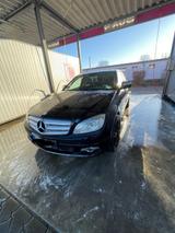 Mercedes-Benz Mercedes 220 CDI Tüv Neu - gebrauchte Mercedes-Benz 220 aus dem Jahr 2010