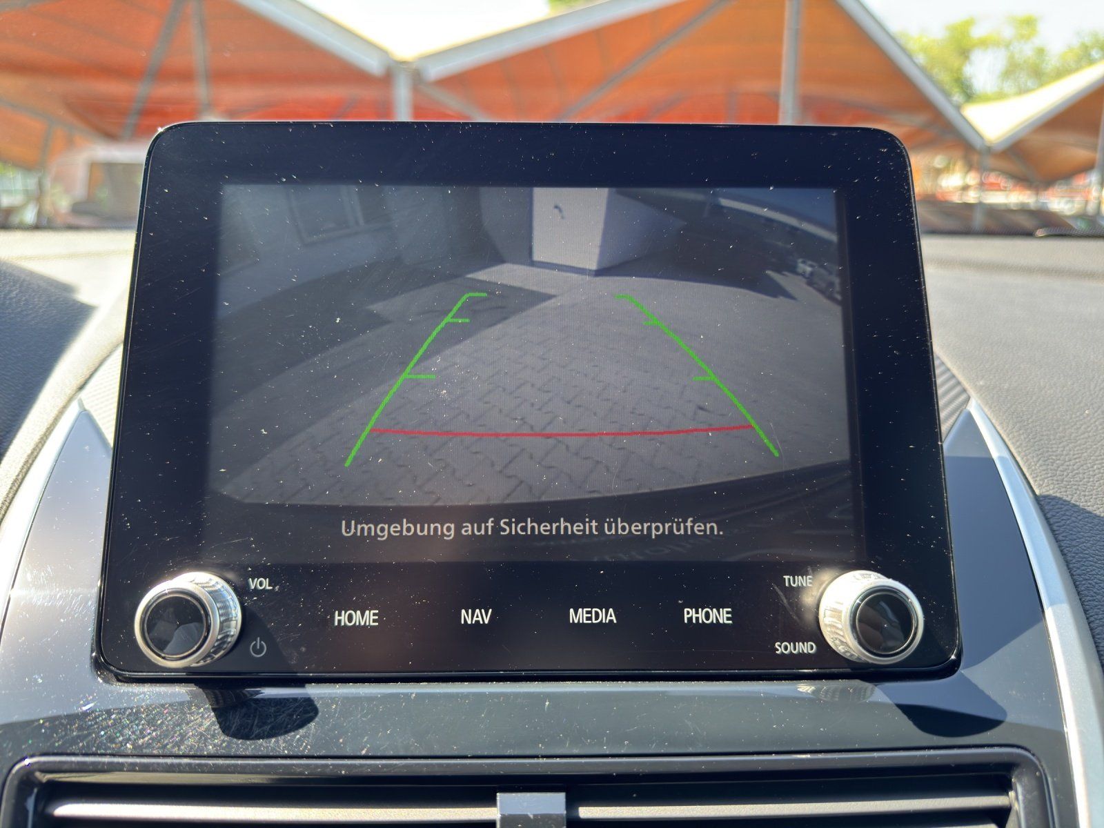 Fahrzeugabbildung Mitsubishi Eclipse Cross 2.4 Plus Hybrid Aut./LED/KAMERA/