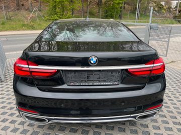 BMW 740 - 5