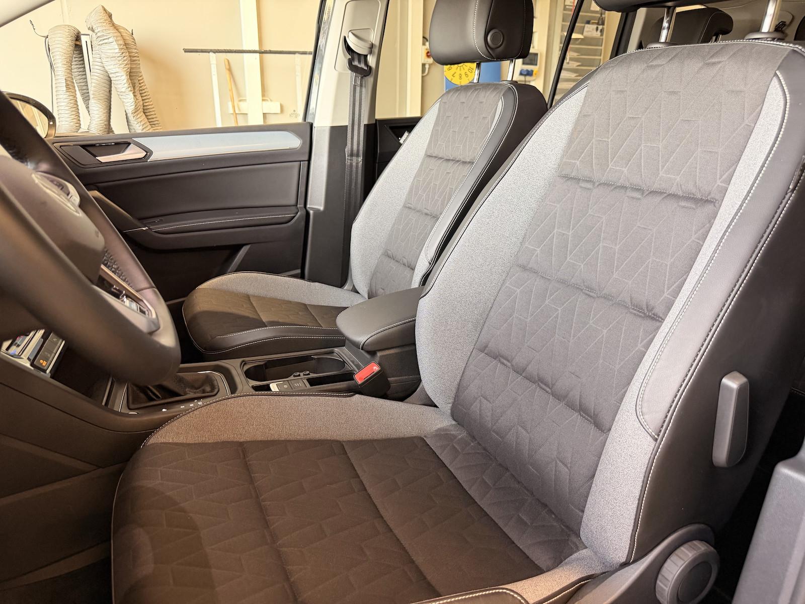 Volkswagen Touran 2,0TDI DSG Goal 7 Sitze NAVI AHK, миниатюра 6