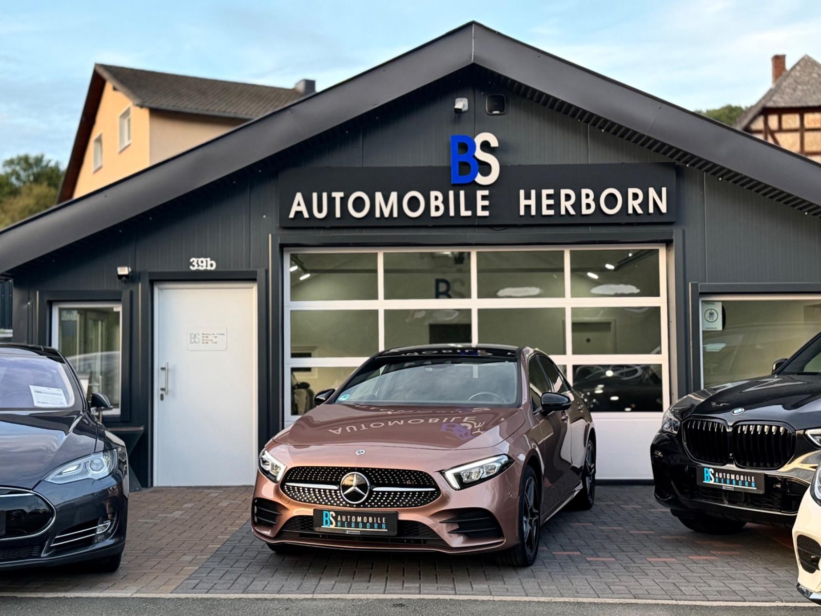 Mercedes-Benz A250e/AMG/Night/Pano/Widescreen/Kamera/Distronic