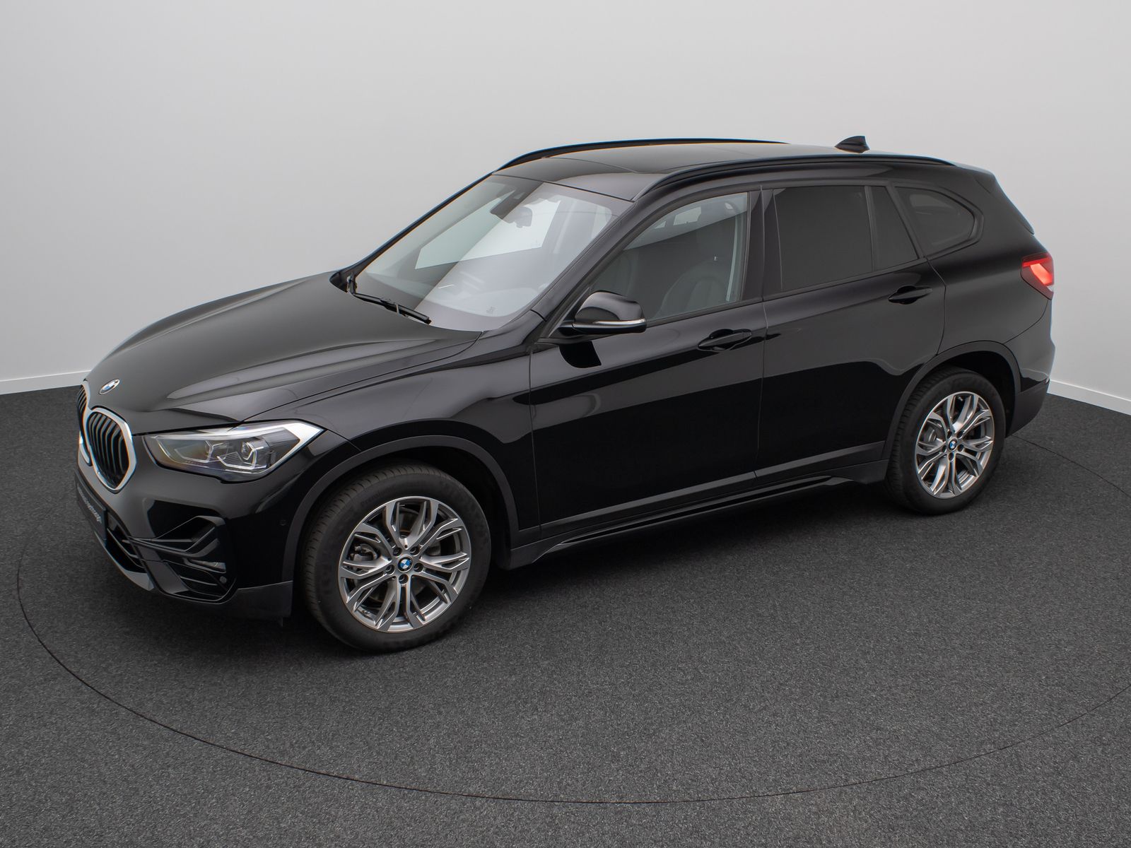 Fahrzeugabbildung BMW X1 sD20d Sport Line ACC Kamera DAB HUD Panorama