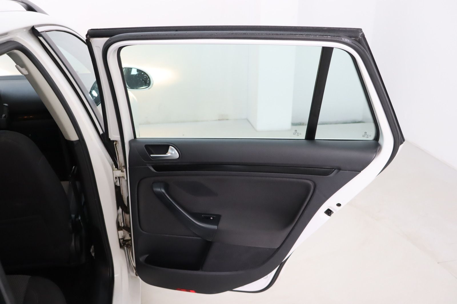 Fahrzeugabbildung Volkswagen Golf 1.6 TDI BMotion Tech Comfortline Variant