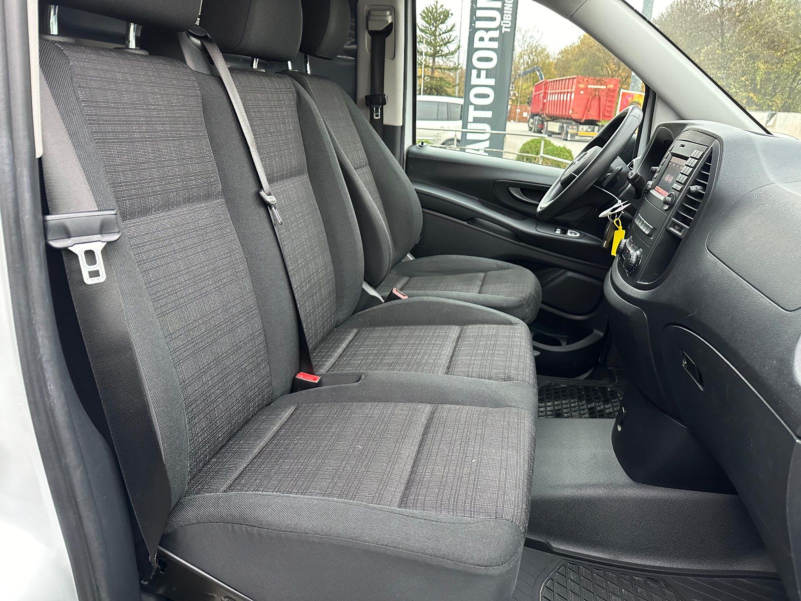 Fahrzeugabbildung Mercedes-Benz VITO 114 4Matic LANG *NAVI*KLIMA*SH*AHK*SORTIMO*