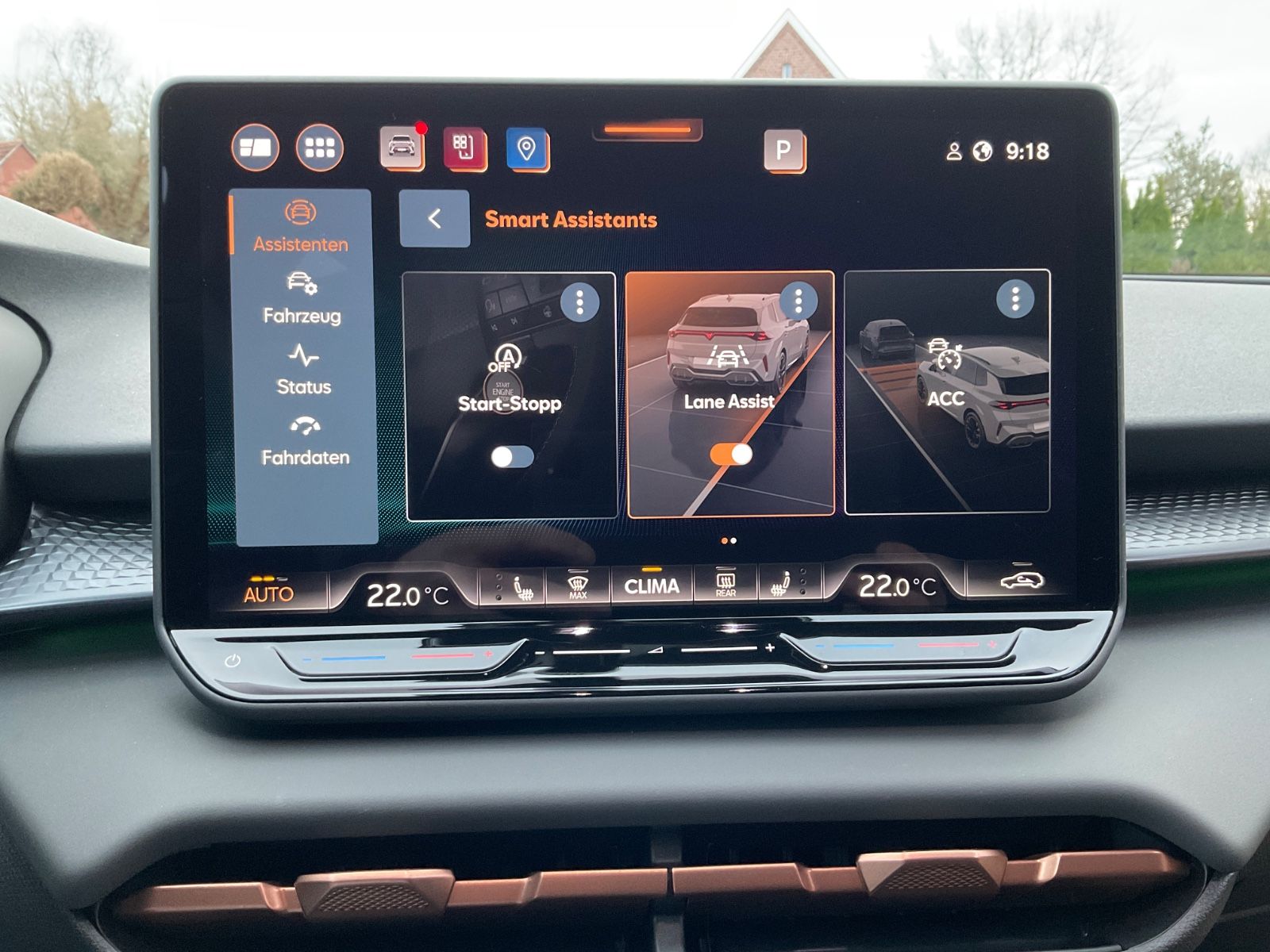 Fahrzeugabbildung CUPRA Terramar 1.5 eTSI/DSG AHK schwenk,Navi,360Kamera