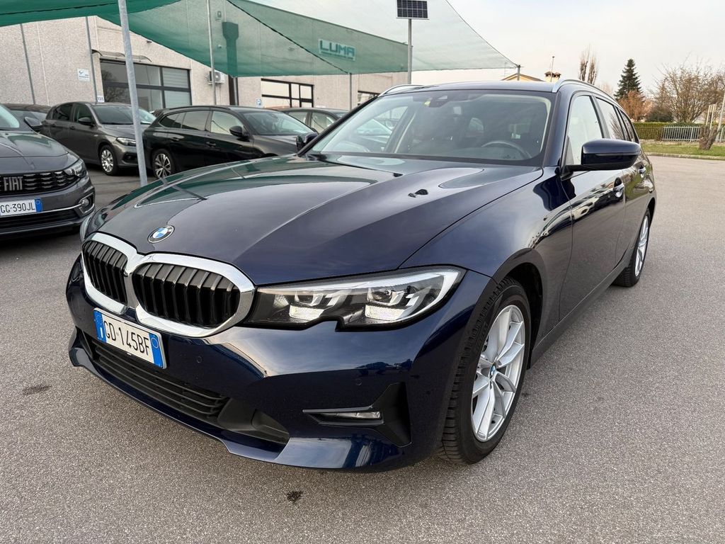 Image of BMW 320