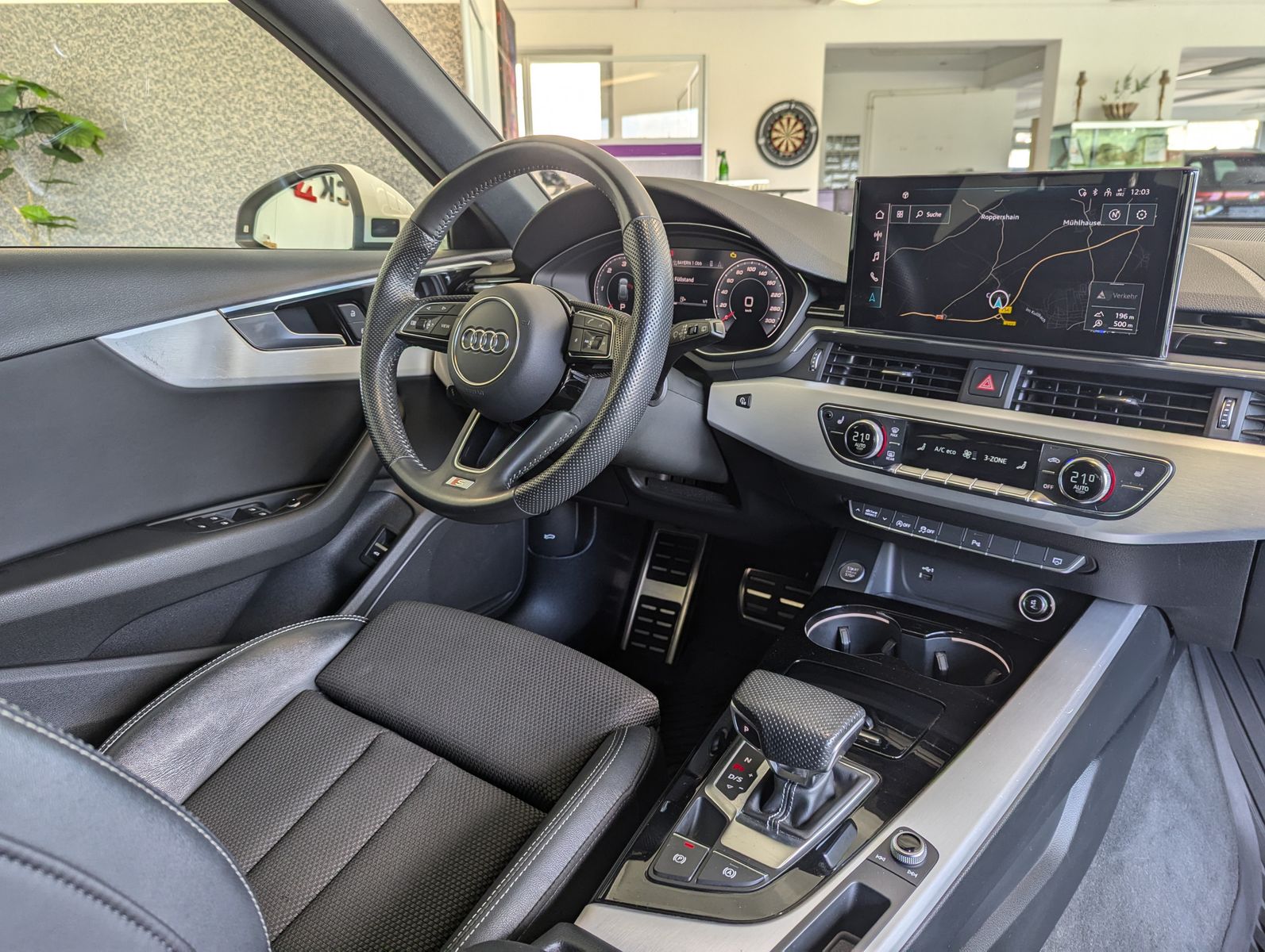 AUDI A4 35 TDI S-Line Pano LED Virtual Cam ACC 18 - Image 11