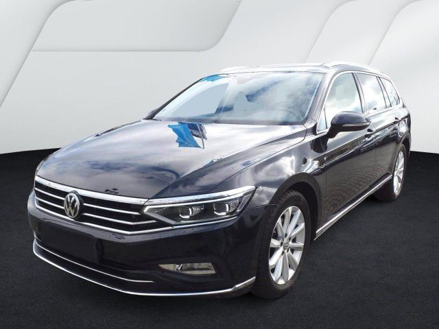 Volkswagen Passat Var 2.0TD Elegance Navi AHK Matrix Kamera