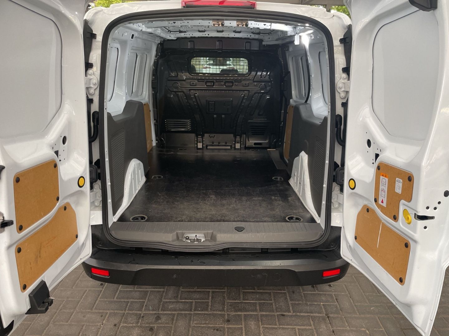 Fahrzeugabbildung Ford Transit Connect Kasten lang Trend 1.5 EcoBlue 12