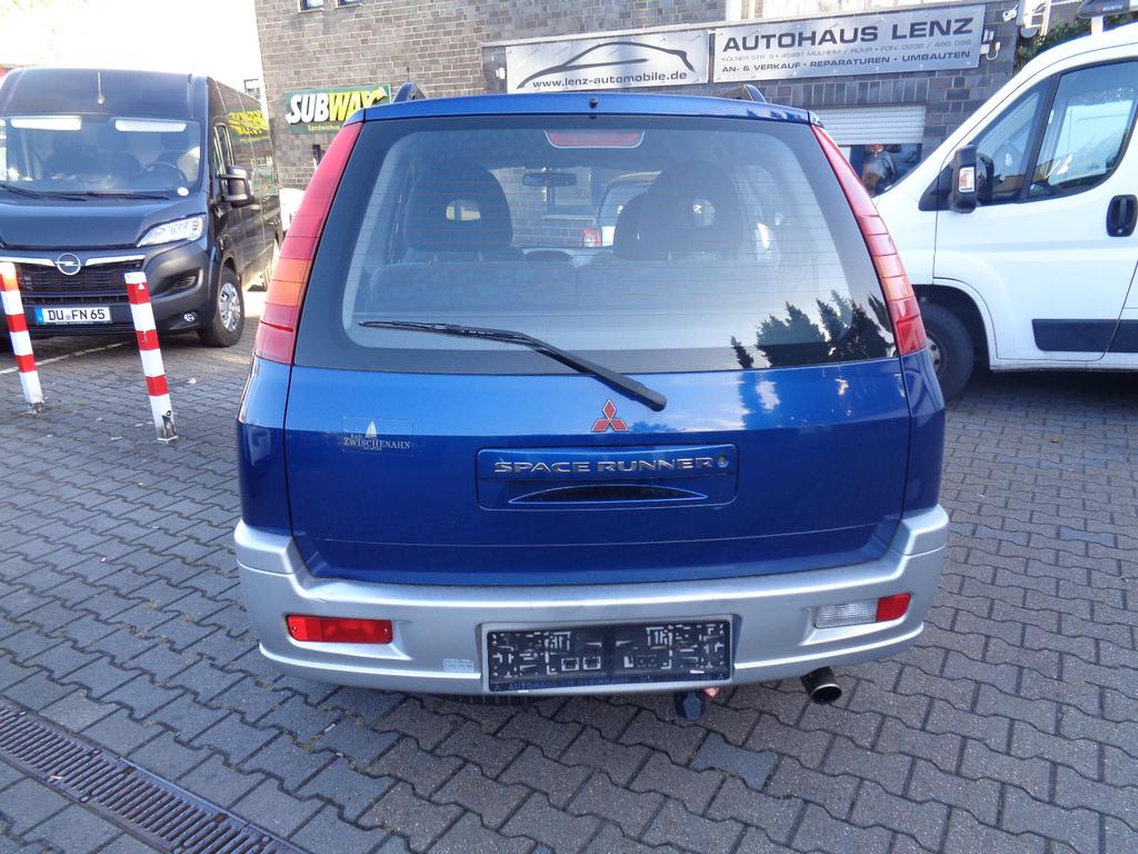 Mitsubishi Space Runner