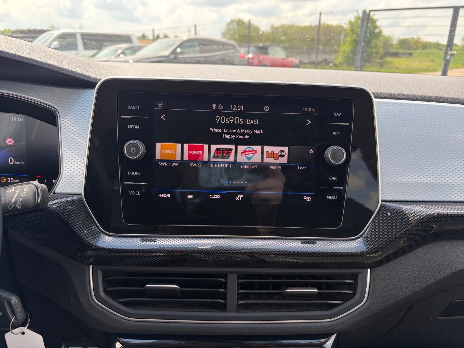 Volkswagen T-Cross - Bild 10