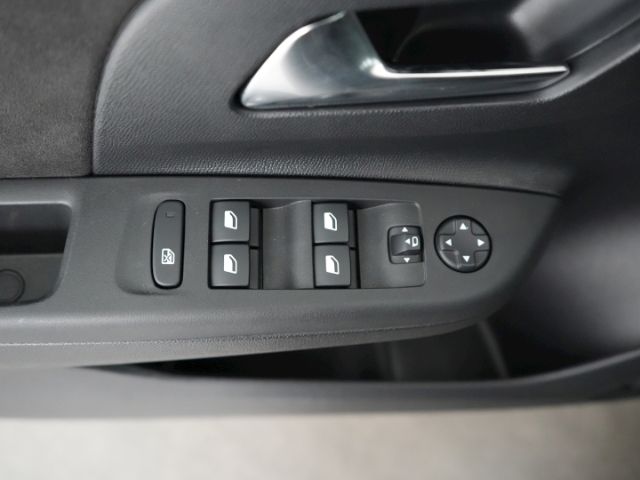 Corsa-e F FACELIFT ELECTRIC GS LONG RANGE 51kWH