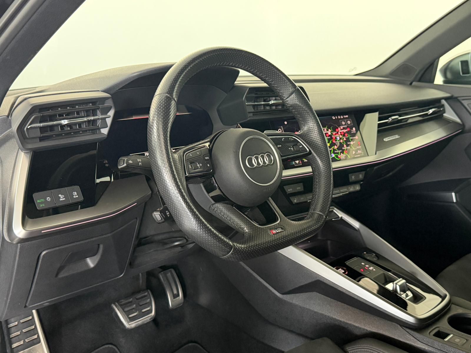 Audi RS3 2.5 TFSI qu. Limousine MATRIX B&O Pano ACC foto 25