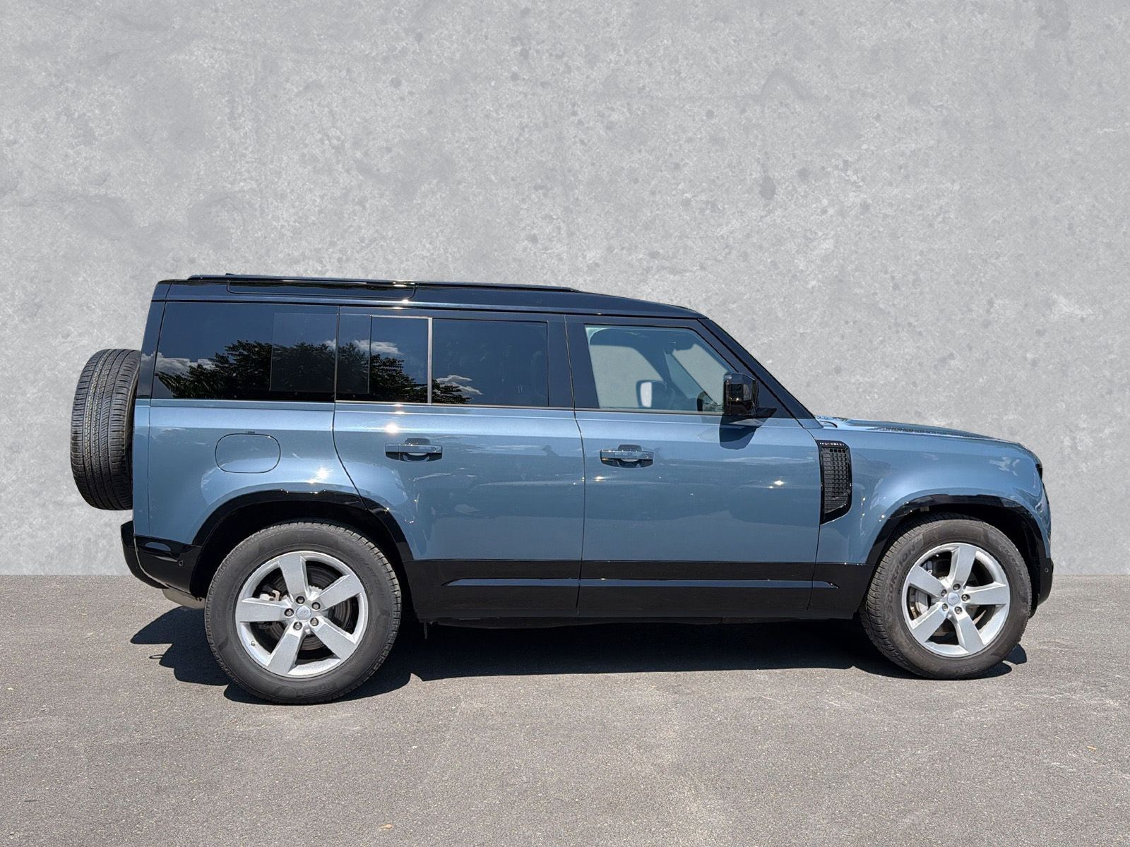Land Rover Defender 110 D300 X-Dynamic SE / AHK / Black Pac foto 6