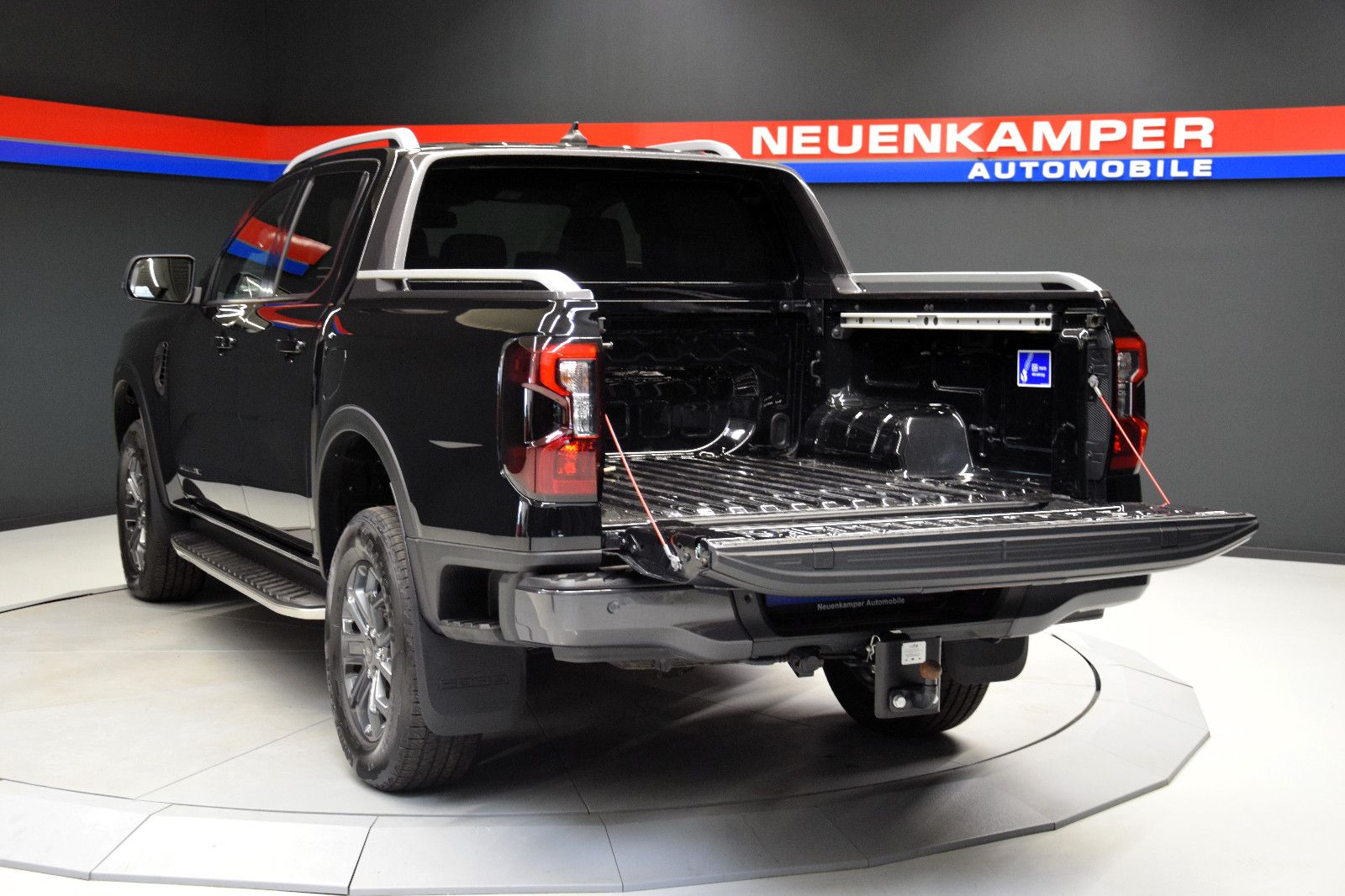 Fahrzeugabbildung Ford Ranger Wildtrak e-4WD Doppelkabine Automatik LED