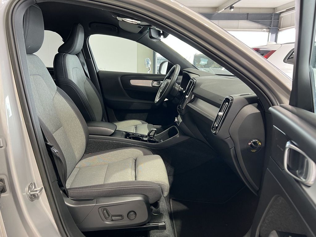 Volvo XC40 B4 Plus Dark ACC BLIS Kamera 19Zoll LED H/K