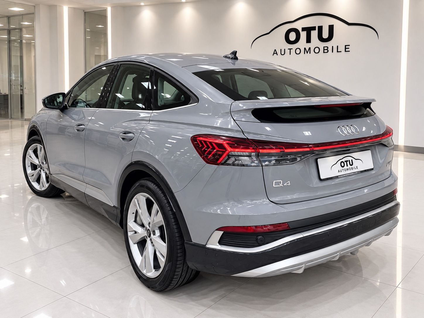 Audi Q4 e-tron Sportback 50 e-tron quattro S LINE imagem 3