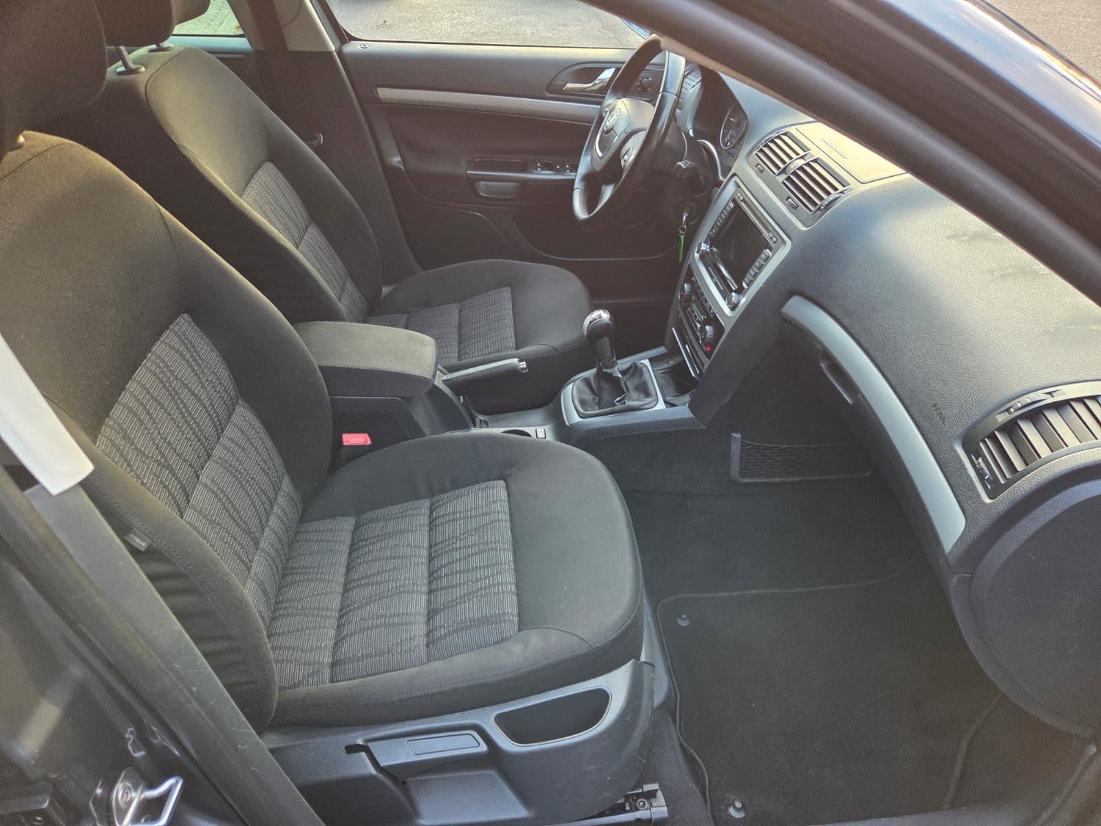 Skoda Octavia 2010 — photo 30