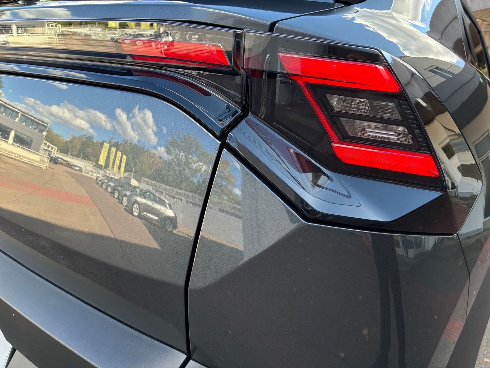 Fahrzeugabbildung Suzuki e Vitara EV 61kWH eAxle Comfort Kamera,LED,PDC