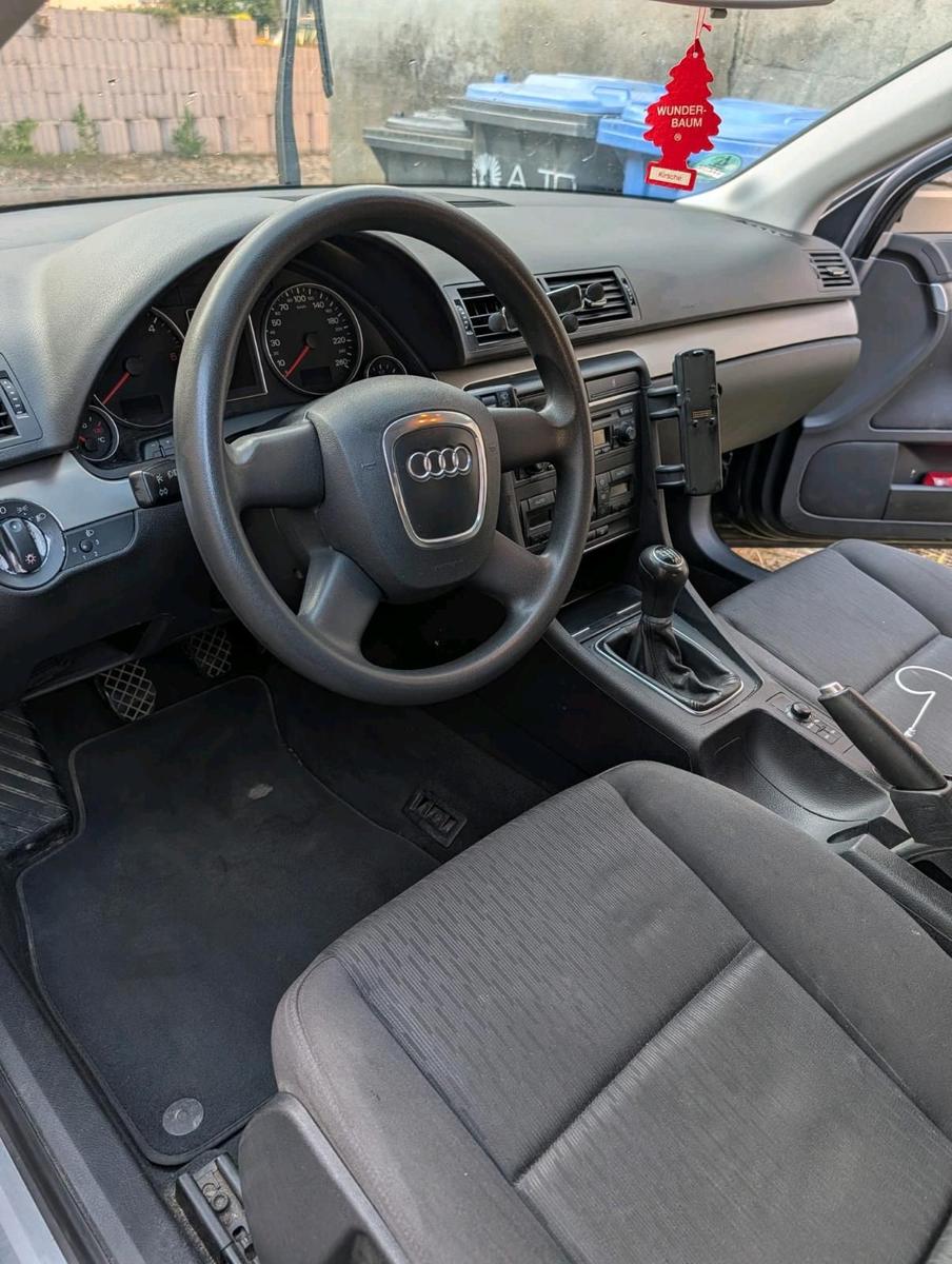 Audi A4 2006 — photo 7
