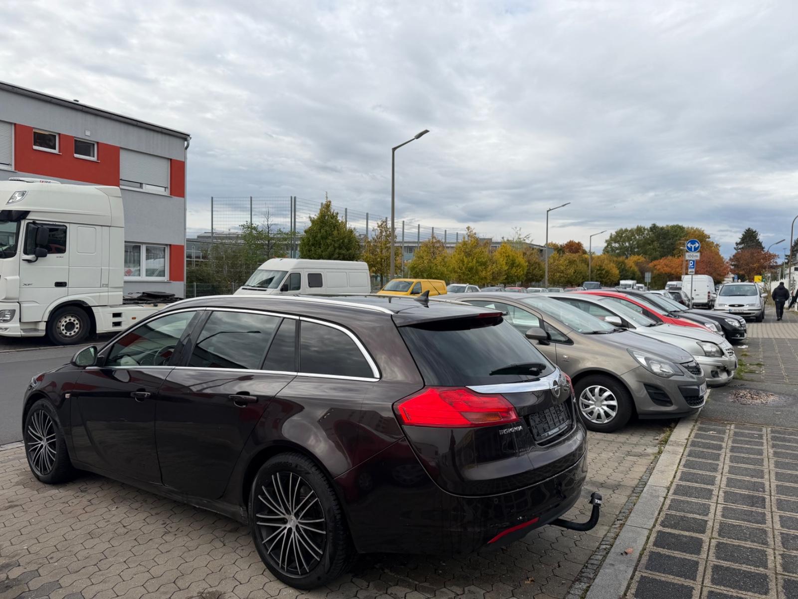 Opel Insignia 2011 — photo 24