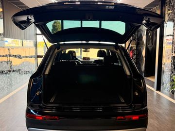 Audi Q7 - 7